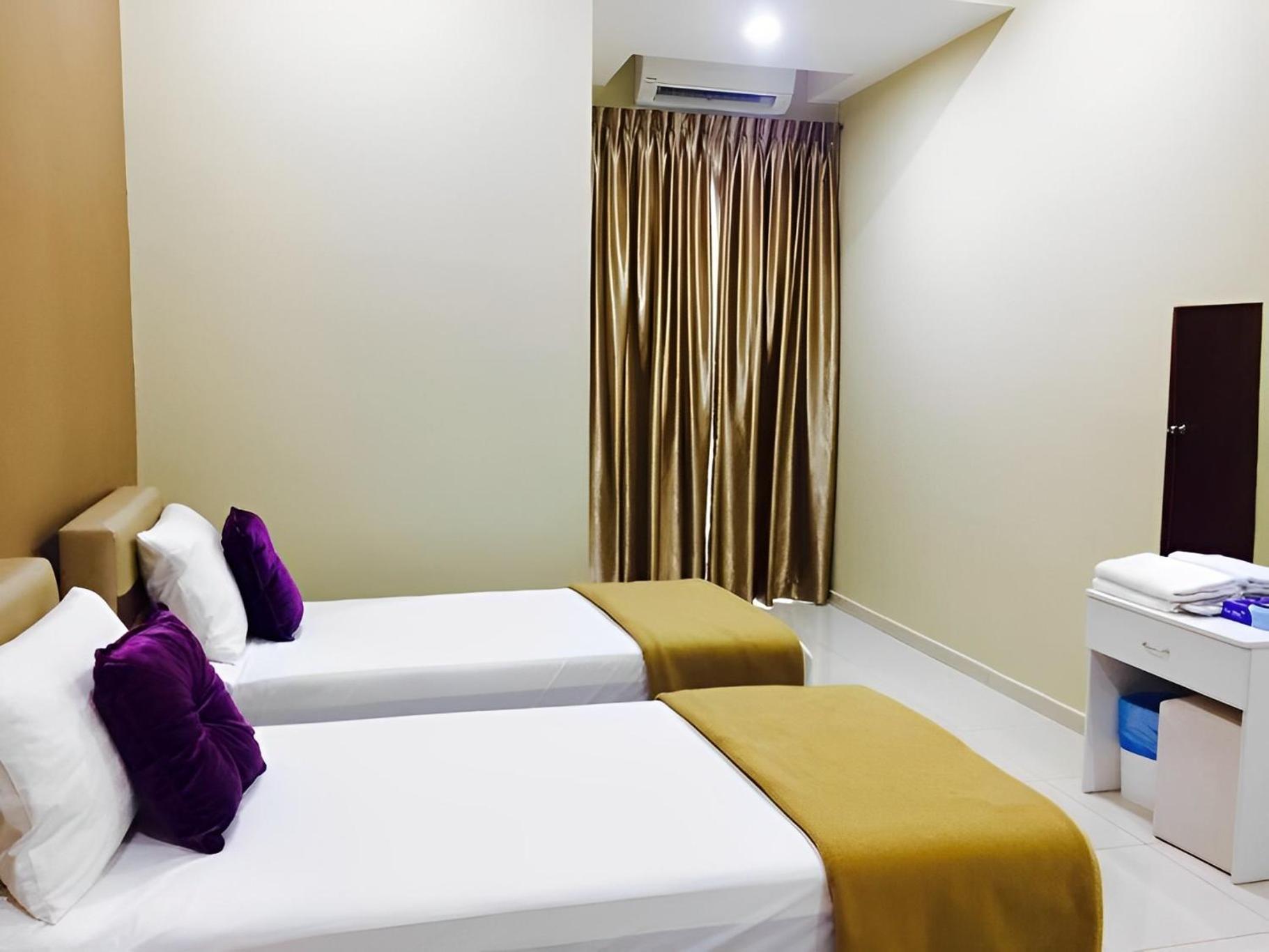 Center Town House By 360home * Malacca