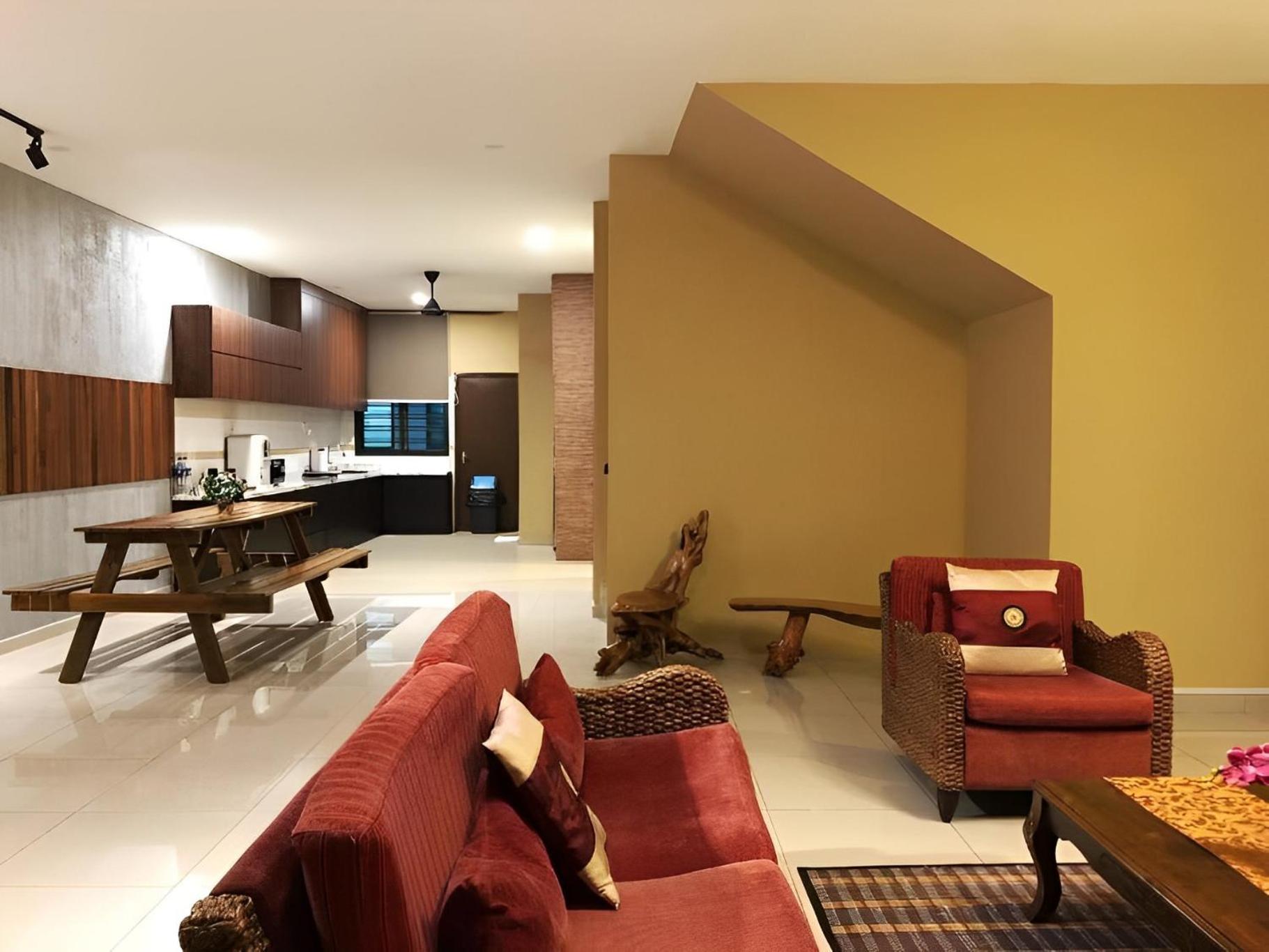 Center Town House By 360home Holiday home