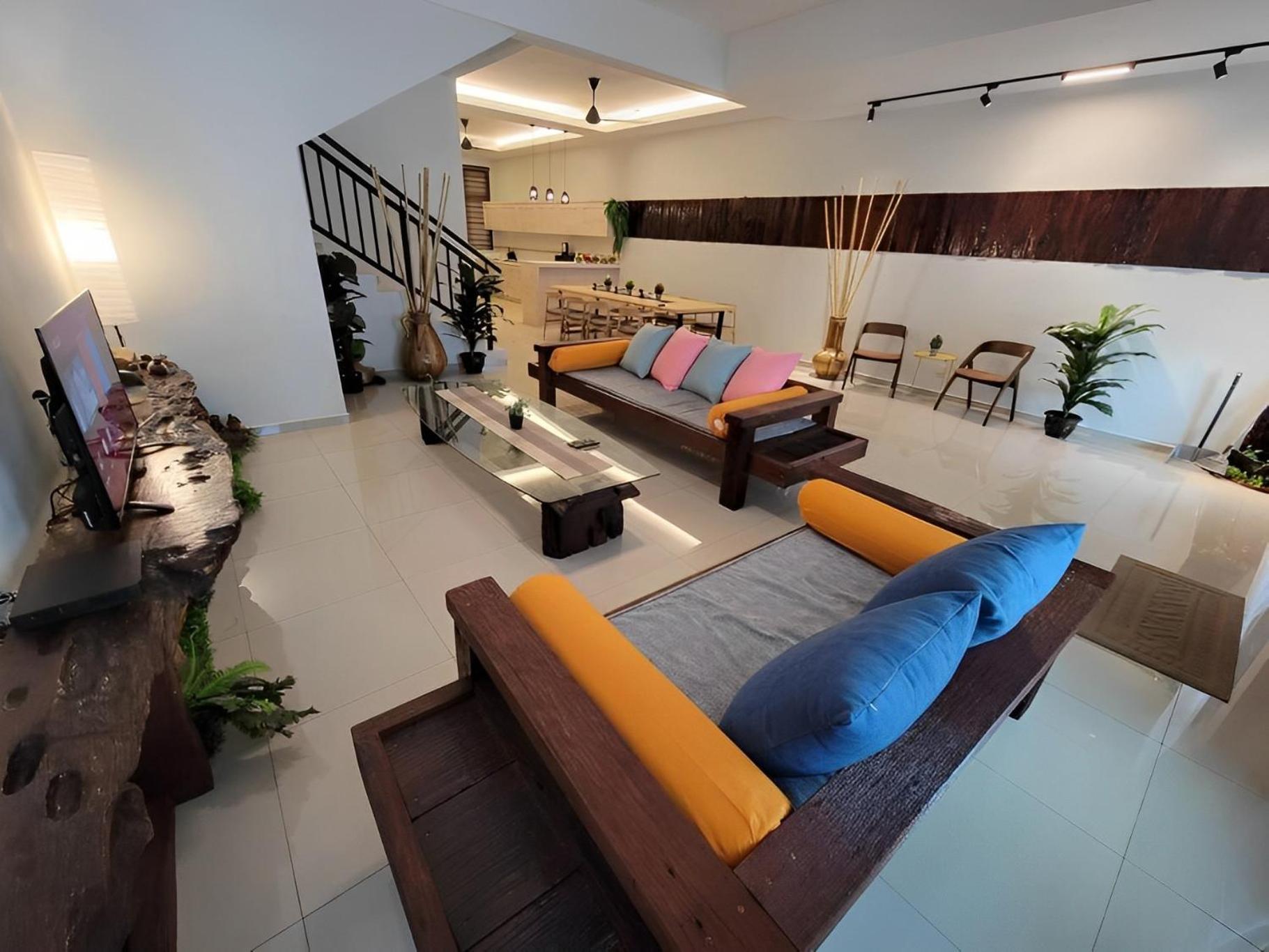 Center Town House By 360home Holiday home *