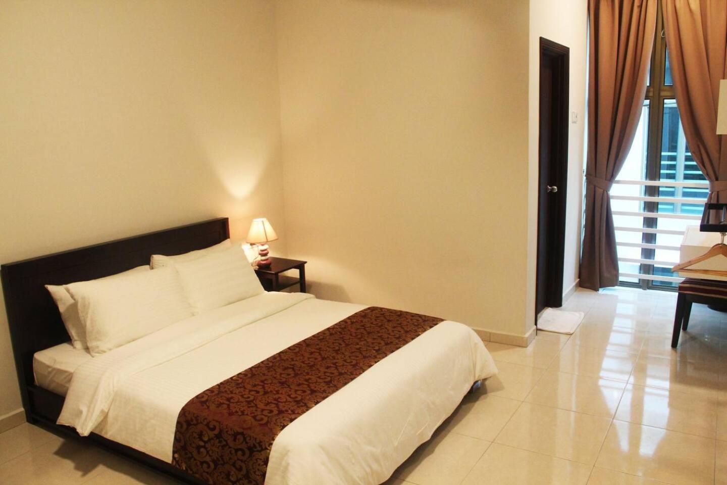 Center Town House By 360home Holiday home *